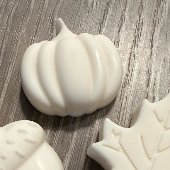 Handmade Soap - Goats Milk & Vanilla - Fall Pattern - Picture 4 of 4